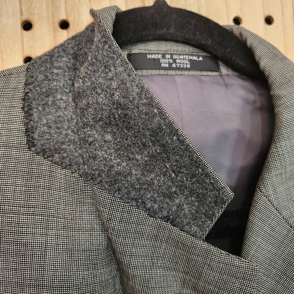 Jones New York Mens Suit Jacket Golden Twist Imported Fabric 100% Pure Wool Gray